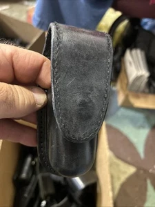 Gould & Goodrich Duty Leather Black Aerosol Case Mace Pepper Holster B682 - Picture 1 of 4