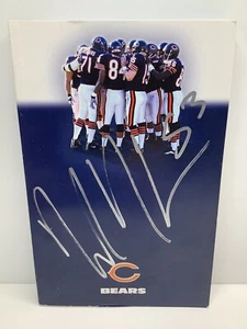 Autographed Warrick Holdman #53 Chicago Bears football media guide 2002 - Picture 1 of 6