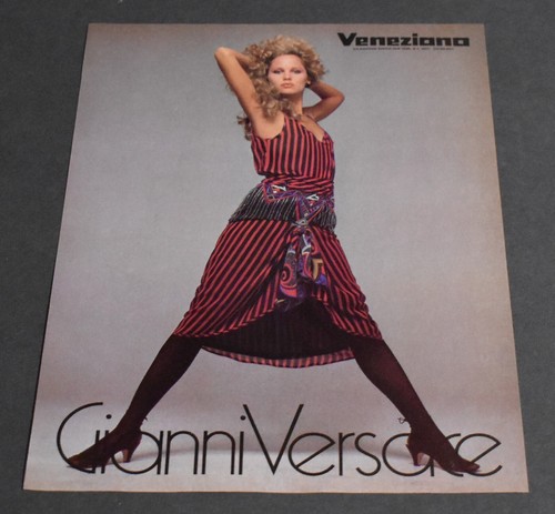 1982 Stampa Pubblico Tacchi Sexy Moda Gambe Lunghe Donna Bionda Gianni Versace Abito Art