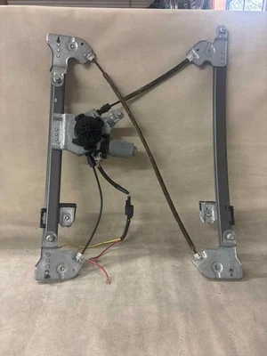 2005 F150 Power Window Regulator and Motor Passenger Front Super Cab - Image 1 of 4
