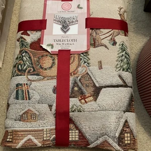 Laural Home Tapestry Christmas Tablecloth 70” X 84” Santa Village NEW - Picture 1 of 9