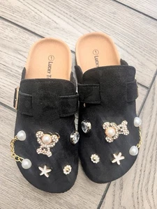 Neu! Lucky Top schwarze Wildlederimitat Clogs Pantoletten Kunstfell gefüttert für Mädchen Gr. 1 - Bild 1 von 4