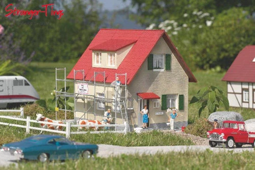 Piko House Under Construction Kit1:22.5 Scale, G Scale - Image 1 of 1
