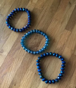 3 GLASS BEADED BRACELETS IN SHADES OF BLUE EXC. COND. - Picture 1 of 2