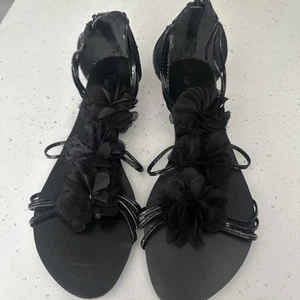 Savannah Collection Women's Black Floral Sandals Size 6 Worn Once - Picture 1 of 5