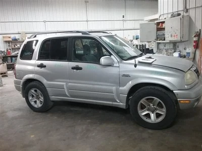 Air Cleaner Grand 2.5L Fits 99-06 VITARA 1315956 Foto 1 de 4