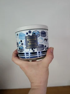 1 Bath & Body Works BLUEBERRY MAPLE PANCAKES Large 3-Wick Scented Candle 14.5 oz - Picture 1 of 4