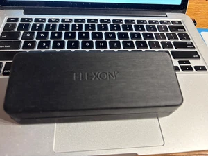 FLEXON Occhiali CUSTODIA Circa 2,5X6 Nera Ottime Condizioni! - Foto 1 di 1