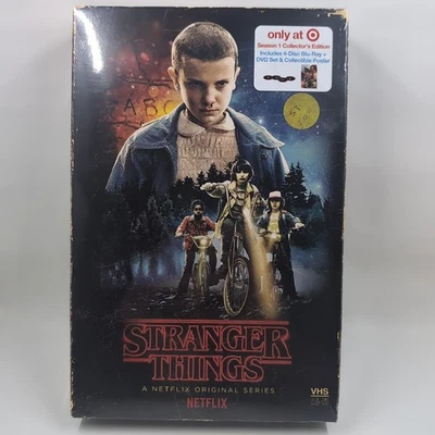 Комбинированное коллекционное издание Blu-Ray DVD VHS Look Target Stranger Things сезон 1  - Изображение 1 из 4