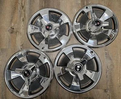 1965 Chevrolet C2 Corvette 15" Wheel spinner hubcaps GM Mid-Year - Image 1 of 4