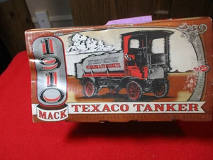 1995 ERTL 1910 Mack Texaco Tanker Locking Coin Bank Die Cast #F122 New in Box - Picture 1 of 8