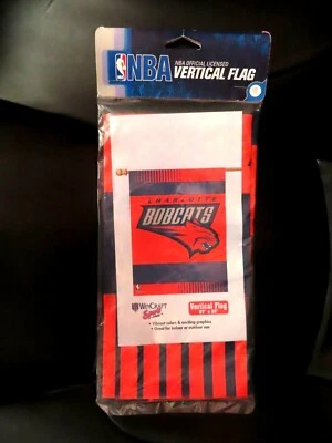 Bandera de pared colgante vertical Charlotte Bobcats 27" x 37". Logo.  NBA Vintage Foto 1 de 2