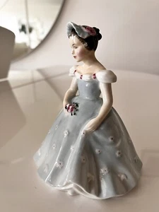 The Bridesmaid Figurine. HN2196 Daulton & Co. English Bone China - Picture 1 of 20