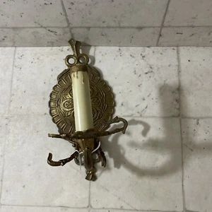 Vtg Brass Sconce Metal Wall Hanging - Picture 1 of 7