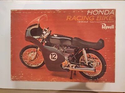 HONDA RACING BIKE 1/8 - Revell - Immagine 1 di 4