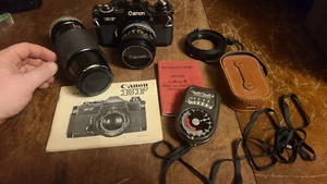VTG Canon EF 35MM Film Camera 50mm & Vivtar 80-200mm lens weston light meter - Picture 1 of 9