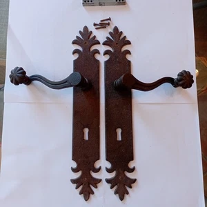 Poignées rustique sur plaque à clé, finition rouille sur fer. Portes d'intérieur - Photo 1/1