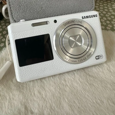 Samsung DV180F Digital Camera 16 MP 5x Optical Zoom Dual Screen Viewfinder White - Image 1 of 4