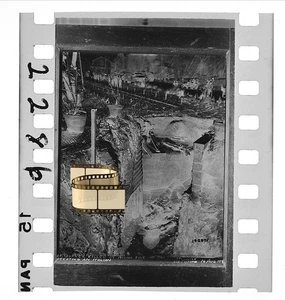 Negativ 4x3,5cm - Italien Front Gefechtsstellung Soldat 1944 Monte Cassino - Bild 1 von 1