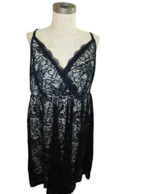 Torrid Size 1X Lace Lined Plus Size SEXY Dress  - Image 1 of 4