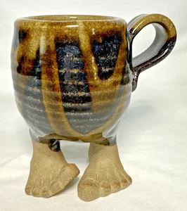 Taza cerámica loza pies caprichosos hecha a mano vintage - Imagen 1 de 8