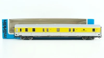 Märklin H0 4279 Bahnpostwagen (POST mrz) der DBP / Pbm - DSB  - Bild 1 von 3