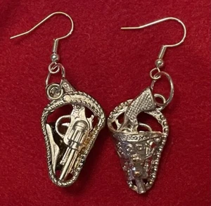 PR einzigartige Retro EPPY Pistole & Holster Ohrringe mit lustigen Vintage Kaugummipreis Anhänger - Bild 1 von 3