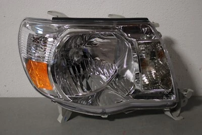 2005 2011 TOYOTA TACOMA RIGHT SIDE HALOGEN HEADLIGHT - Imagem 1 de 4