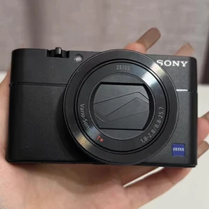Sony Cyber-Shot DSC-RX100 M5A RX100V 20.1 MP 2.9x Zoom 4K Zeiss Lens - Picture 1 of 6