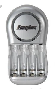 Energizer CHVC2 Caricabatterie per batteria Ni-MH AA e AAA classe 2 senza fili - Foto 1 di 4