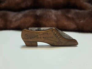 Shoe Shaped Brass Knife The Patriot Shoe - Star Brand Shoes are Better Vintage - Bild 1 von 2