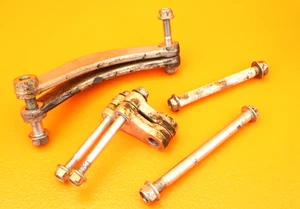 2012 Suzuki RM-Z250 RMZ250 Engine Motor Mounts Bolts Brackets - Imagen 1 de 9