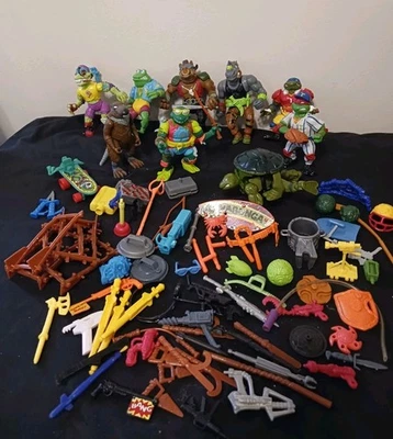 De Colección TMNT 9 Figuras de Acción Enorme Lote Accesorios Villians Tortugas Armas Astilladas Foto 1 de 4