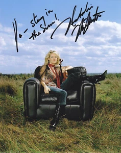 NATALIE MACMASTER SIGNED AUTOGRAPH FIDDLER 8X10 PHOTO PROOF #4 - Picture 1 of 3
