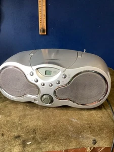 Cleaned HITACHI CX 375 PORTABLE CD BOOMBOX Sliver Analogue FM/MW Radio Spares - Picture 1 of 14