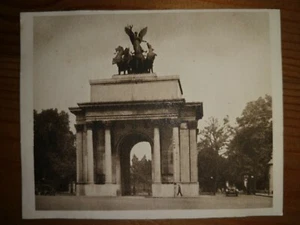 No.45 TRIUMPHAL ARCH Views of London - R & J Hill 1925 - Picture 1 of 2