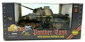 2002 ULTIMATE SOLDIER - 32X 1/32 SCALE DIE CAST - WWII  GERMAN PANTHER TANK MISB