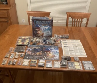 Fantasy Flight Descent Journeys in the Dark 2nd Edition mit einigen bemalten Modellen - Bild 1 von 4