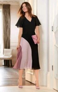 New Together Ladies Black/Pink Mix Lined Pleated Long Dress Size 22 - Picture 1 of 4