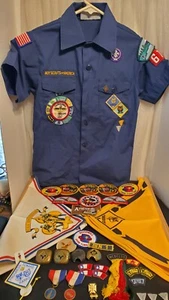 Lot of 34 Vintage Cub/Boy Scouts Lots of Patches, pens, hankies, Shirt misc - Picture 1 of 22