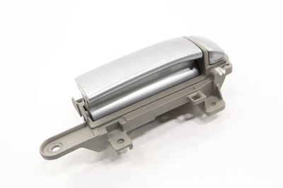 KIA SEDONA 2015-2021 TRASERO IZQUIERDO INTERIOR MANIJA PUERTA CORREDERA OEM GRIS_CQA Foto 1 de 4