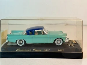 Solido #4521, 1957 Studebaker Hard Top Coupe, 2 Tone Blue - Picture 1 of 8