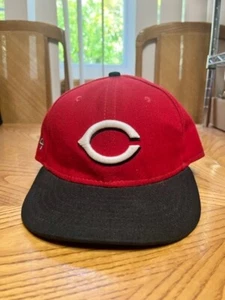 GORRA OFICIAL DE CAMPO DE LOS ROJOS DE CINCINNATI NUEVA ERA 59FIFTY TALLA 7 1/4 - Imagen 1 de 7