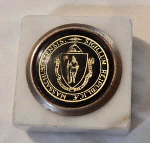 Pisapapeles de mármol escudo de armas de Massachusetts vintage Sello of Massach - Imagen 1 de 4