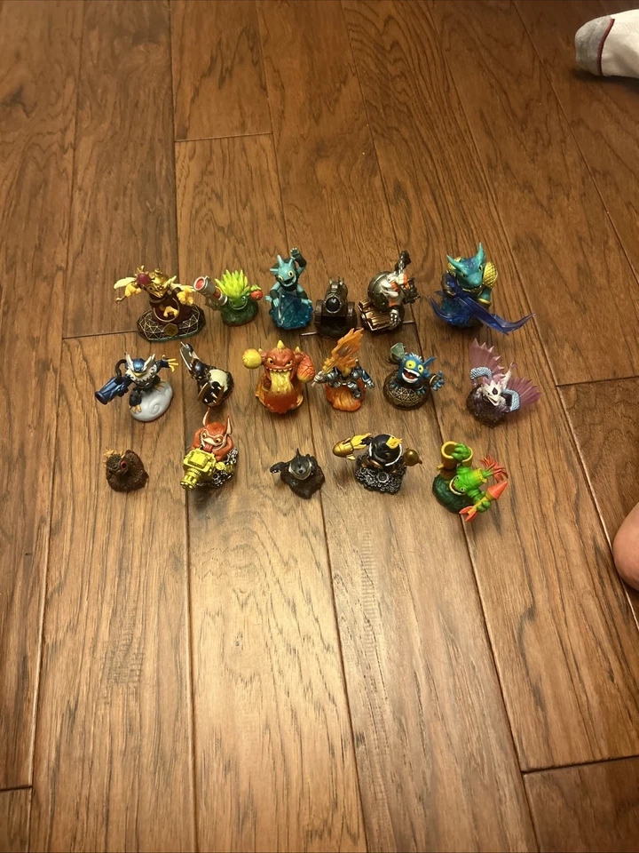 Increíble lote Skylanders para el video Skylander gran victoria para ti y los niños.  Foto 1 de 1