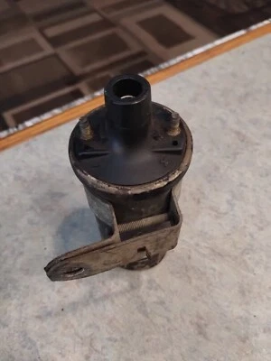 Delco-Remy 12v Oil Filled Coil 106 Pre-owned - Image 1 of 3