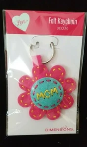 Felt Keychain “Mom” Flower Shape Pink Mothers Day Gift New - Picture 1 of 1