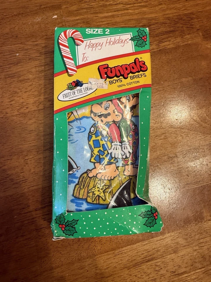 Very Rare NIB Funpals Fruit Of The Loom Mario  Christmas Pack 1990 Sz 2 - Image 1 of 4