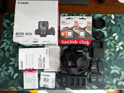 ¡Incluye extras! Cámara sin espejo Canon EOS M50 24,1 MP (con lente STM de 15-45 mm) Foto 1 de 4