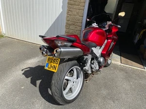 HONDA VFR800 - A6 - Picture 1 of 4